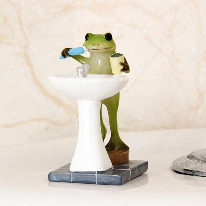 Brushing Frog Statue 3.3"