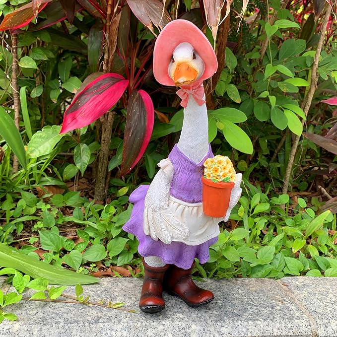 Gardener Duck Couple Garden Statue – Female
