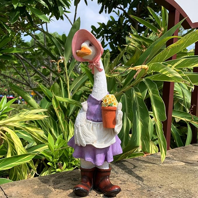 Gardener Duck Couple Garden Statue – Female