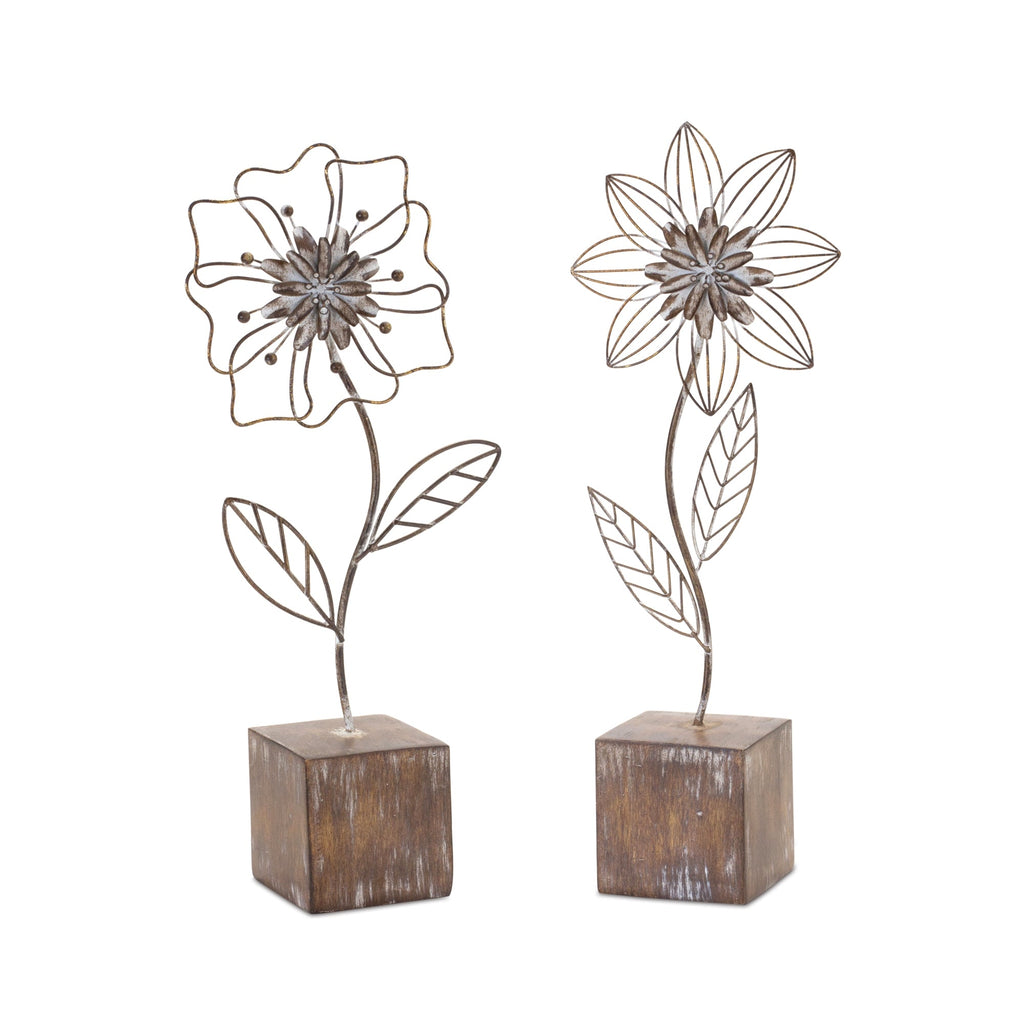 Set of 2 Rustic Metal Flower Tabletop Decor