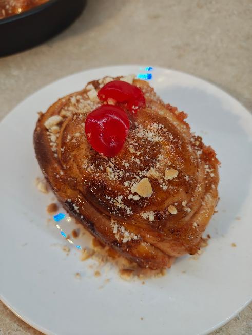 Pineapple Upside-Down Sticky Buns – 4 Pack